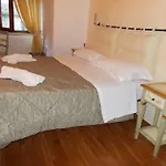 Primavera Mini Hotel 3*