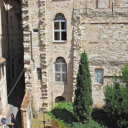 Primavera Mini Hotel 3*