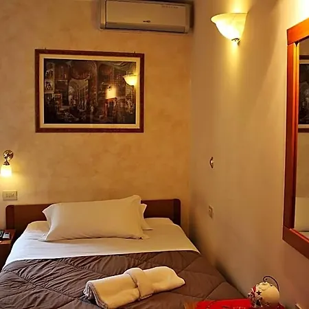 Otel Primavera Mini