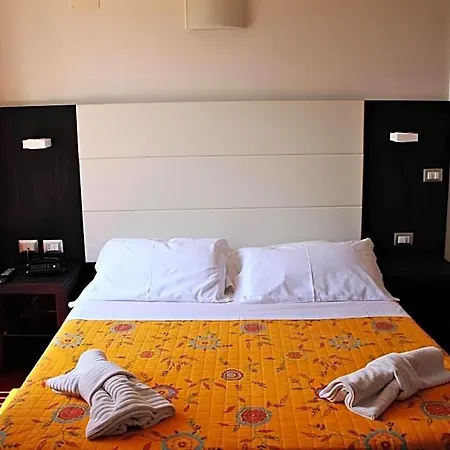 Otel Primavera Mini 3*