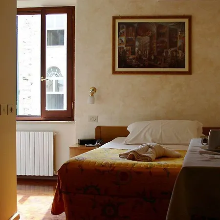 Hotel Primavera Mini