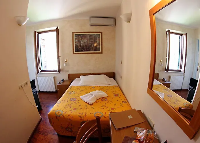 Primavera Mini Hotel 3*