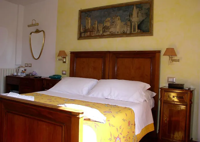 Primavera Mini Hotel 3*